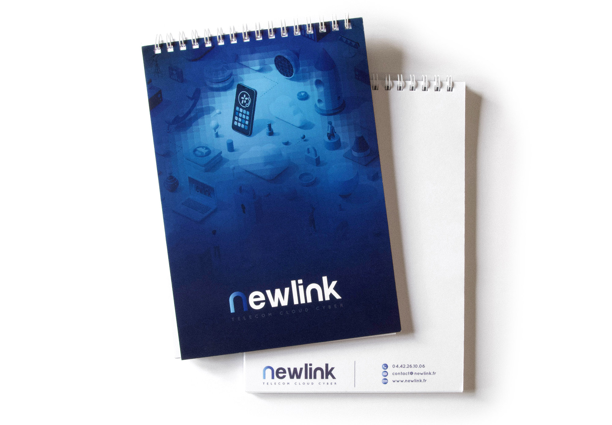 Bloc-notes personnalisé pour entreprise – Création graphique du goodie client Newlink par Zébra Design