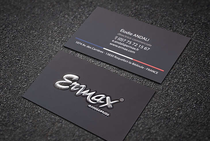 Carte de visite noire Ermax avec logo en vernis sélectif 3D et coordonnées commerciales